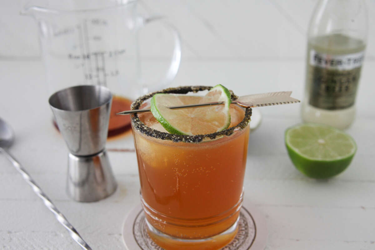 Stormy Brees Sweet Tea Cocktail Recipe – Luzianne® Tea