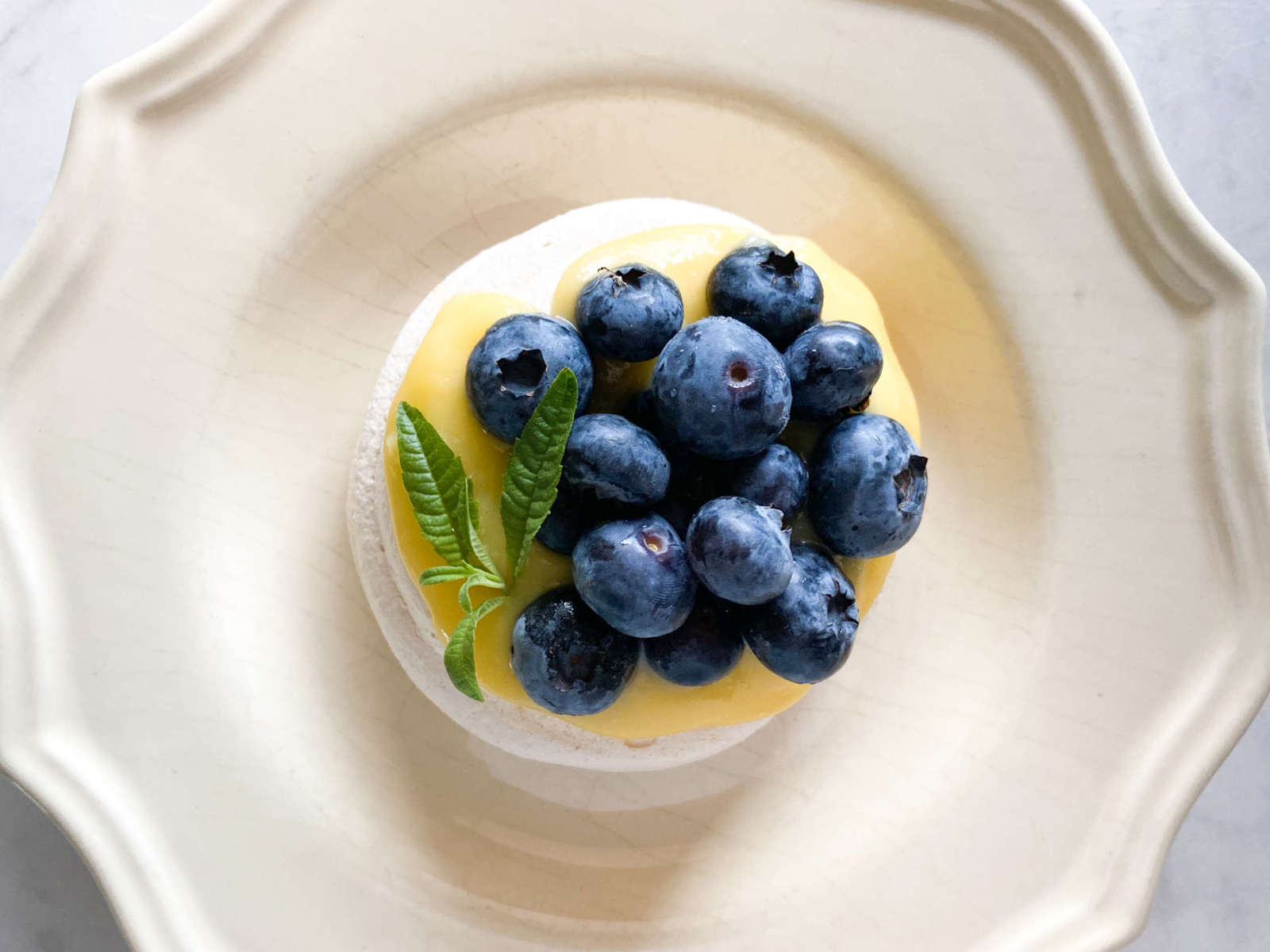 Sweet Tea Pavlovas with Lemon Curd