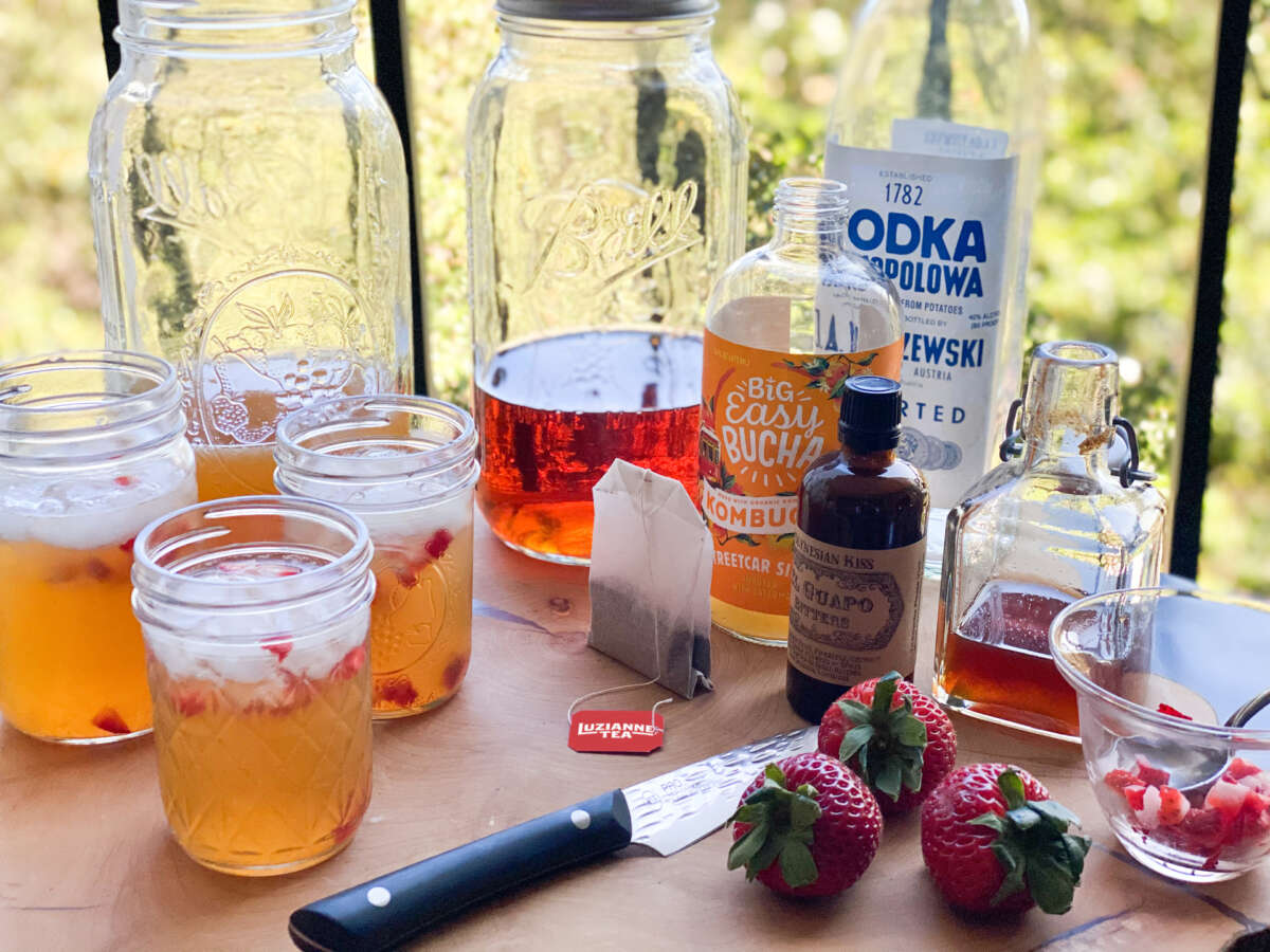 Swamp Water Iced Tea Cocktail Recipe – Luzianne® Tea