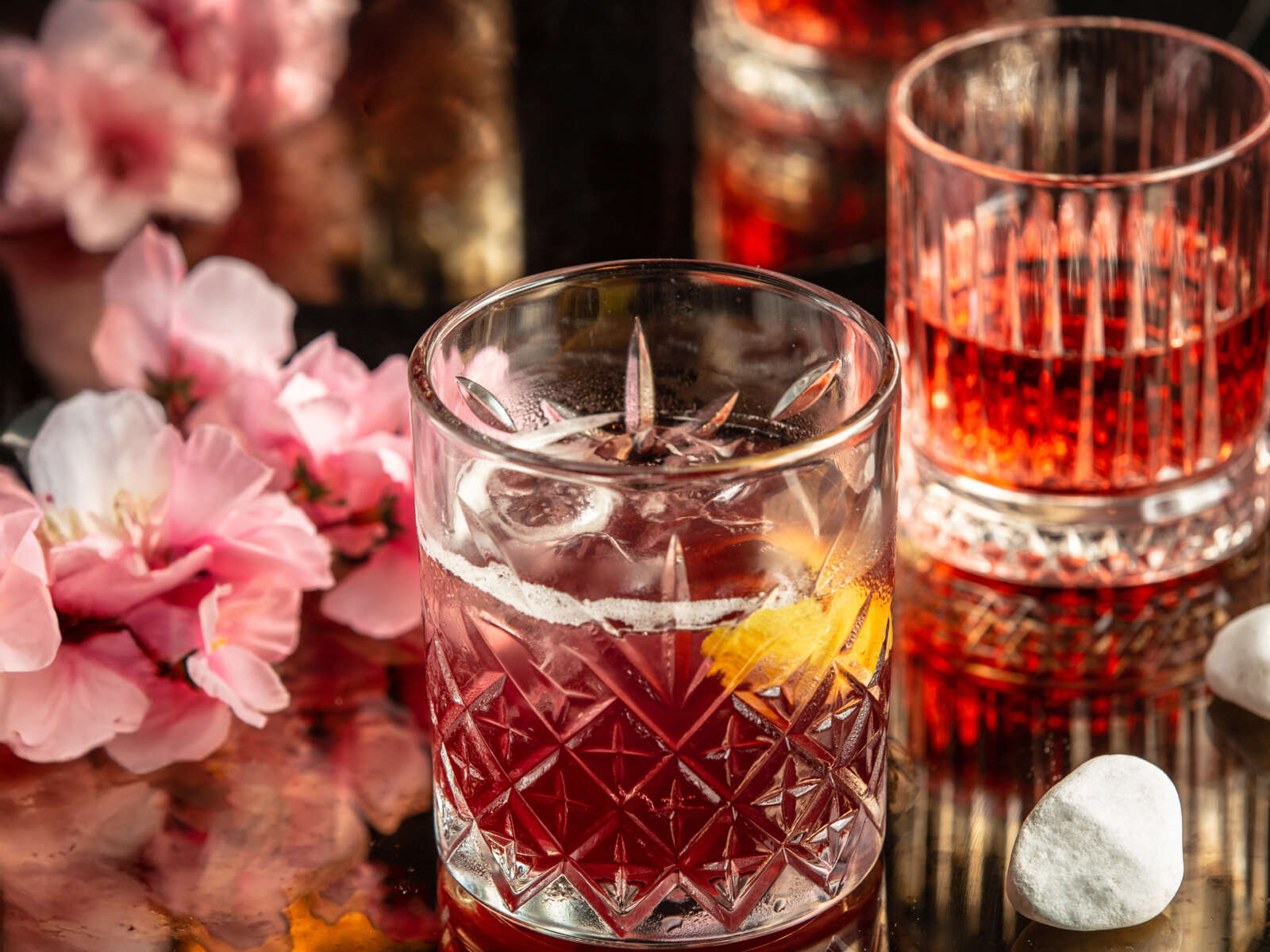 Hibiscus Hush Bourbon & Sweet Tea Cocktail Recipe - Luzianne Tea
