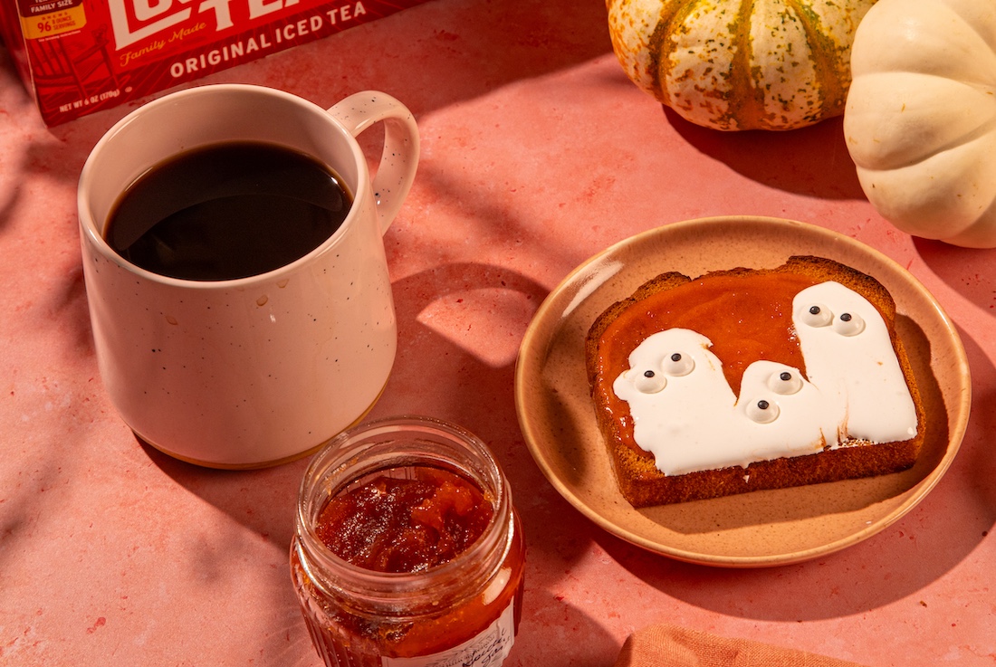 Luzianne Ghost Toast and Pear Butter in a jar